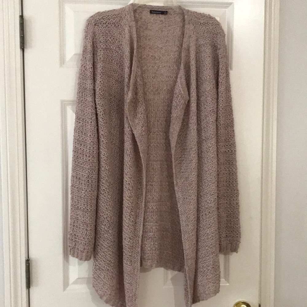 Very flattering summer sweater size extra large.